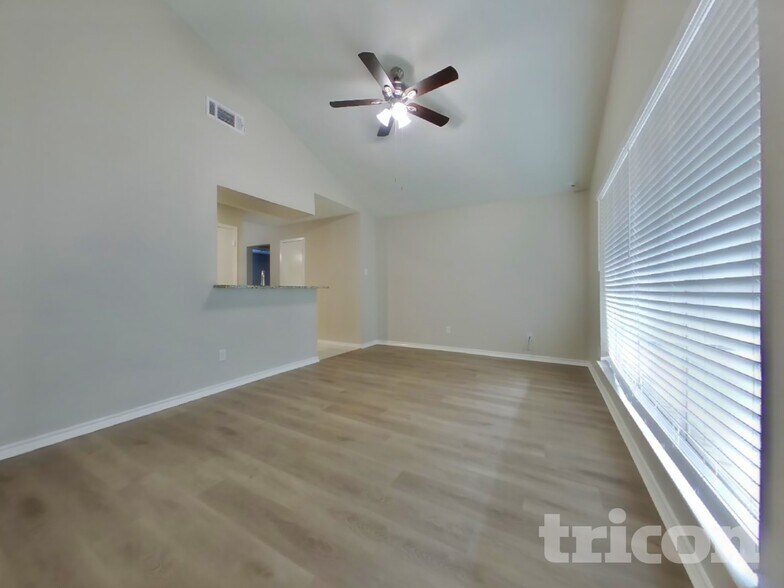 Building Photo - 5907 Misty Meadow St