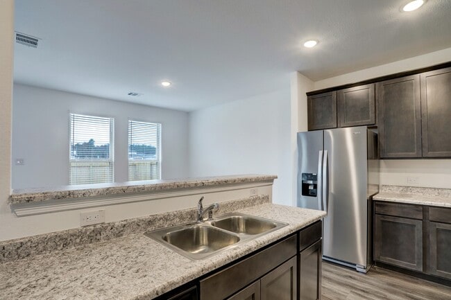 Building Photo - 16754 Rover Ln