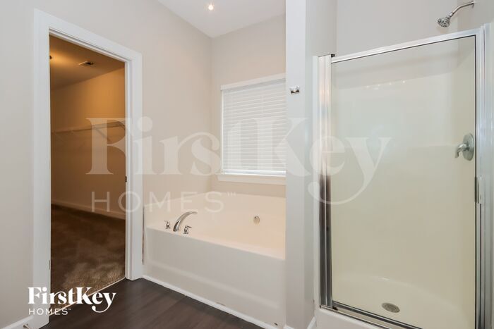 Building Photo - 109 Planters Dr