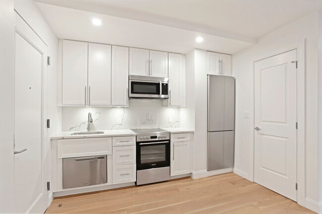 Interior Photo - The Buchanan