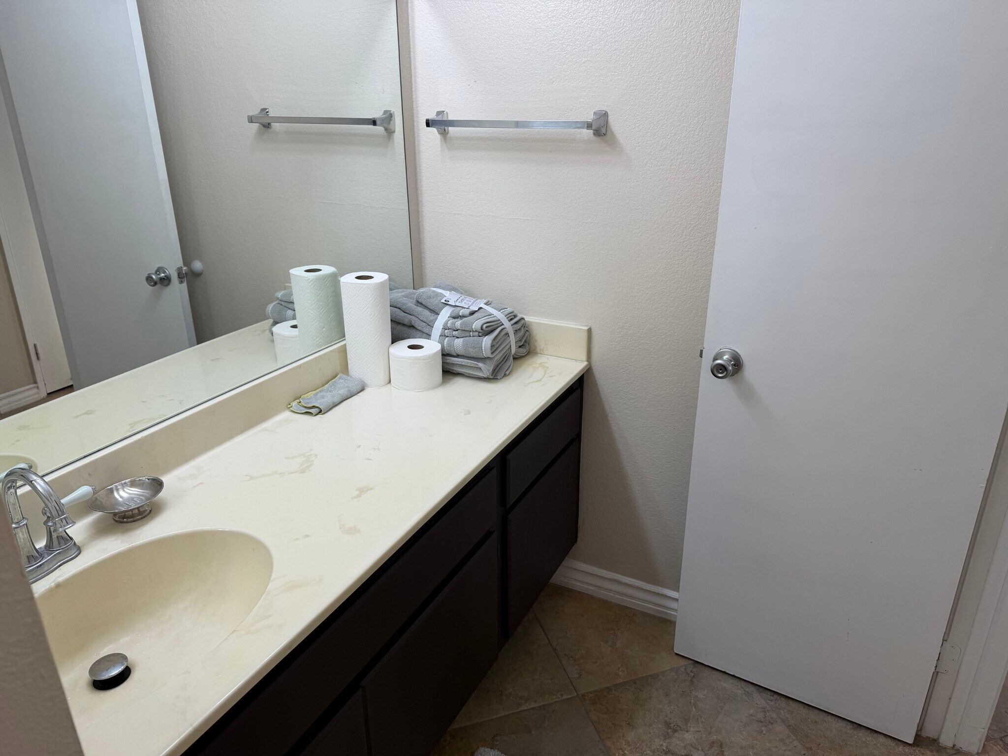 Building Photo - 8889 Caminito Plaza Centro