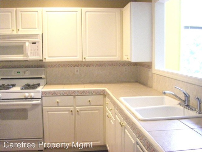 Building Photo - 15760 SW Flagstone Dr