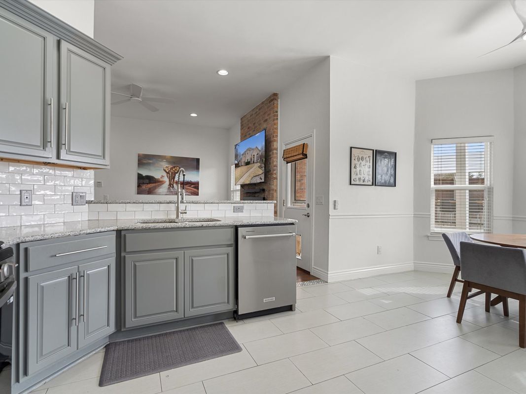 Building Photo - 1103 Pawnee Ct