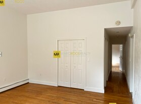 Building Photo - 96 Broadway