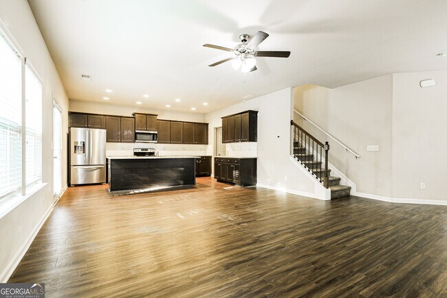 Building Photo - 181 Parkview Pl Dr