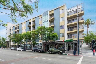 Building Photo - 1643 Sixth Ave