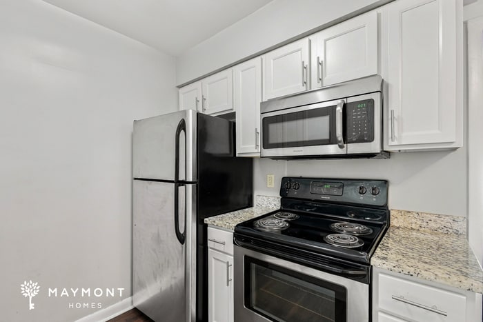 Building Photo - 825 Von Kolnitz Rd