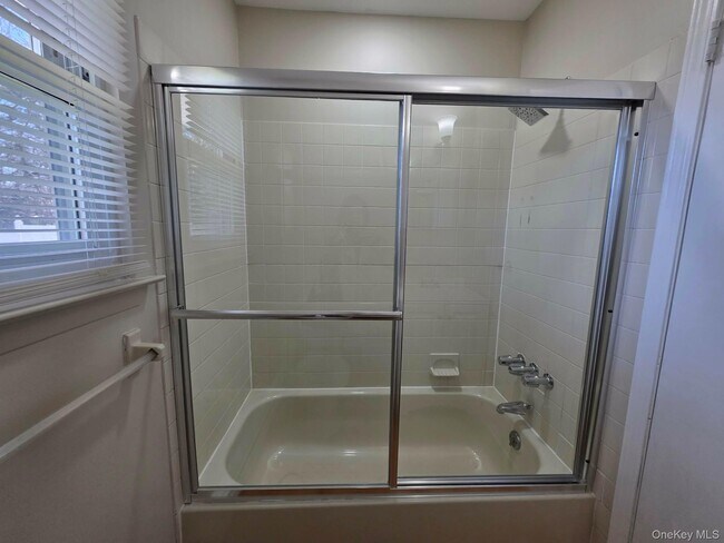 Building Photo - 308 Browns Rd