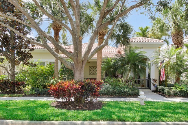 Building Photo - 136 Florence Dr