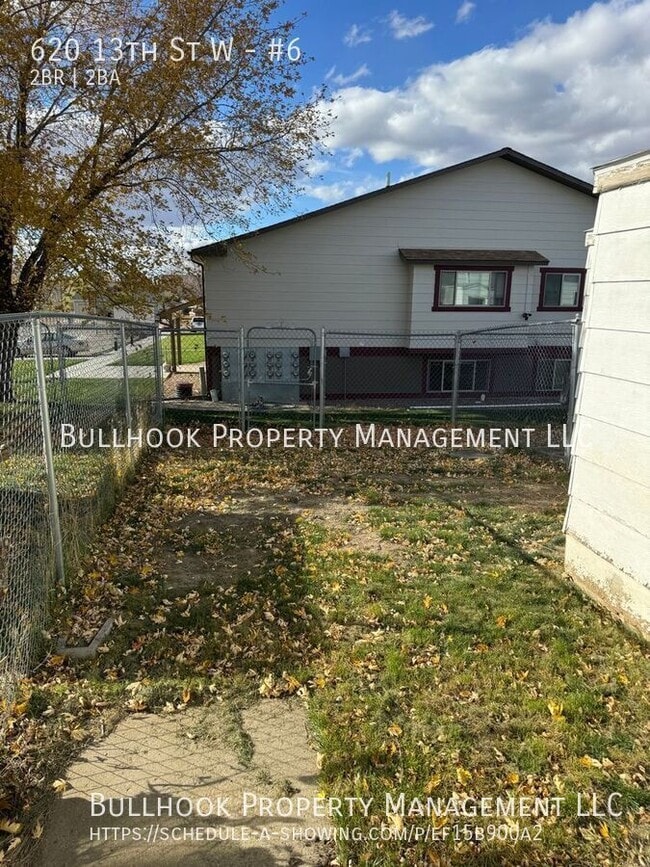 Building Photo - 620 13th St W