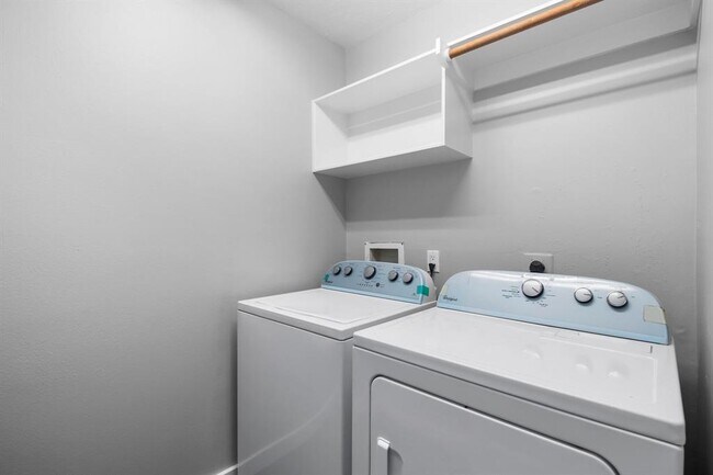 Building Photo - 67 S Burberry Park Cir