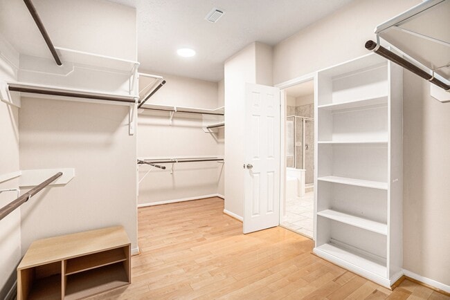 Building Photo - 2517 Flycatcher Cove Dr