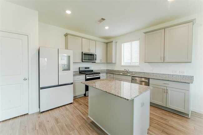Building Photo - 1017 Laguna Cv Dr