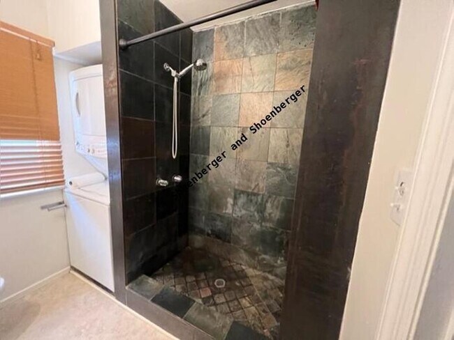 Building Photo - 343 Stewart Street