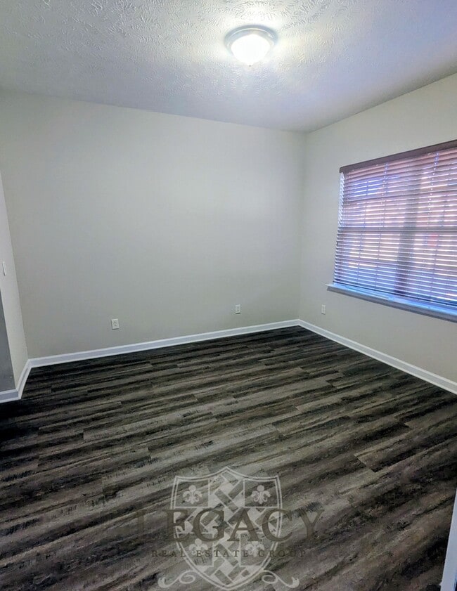 Building Photo - 782 Pippin Dr