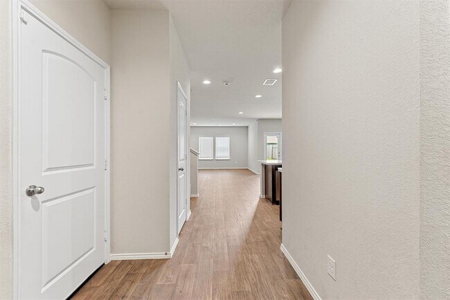 Building Photo - 21143 Waze Lewis Dr
