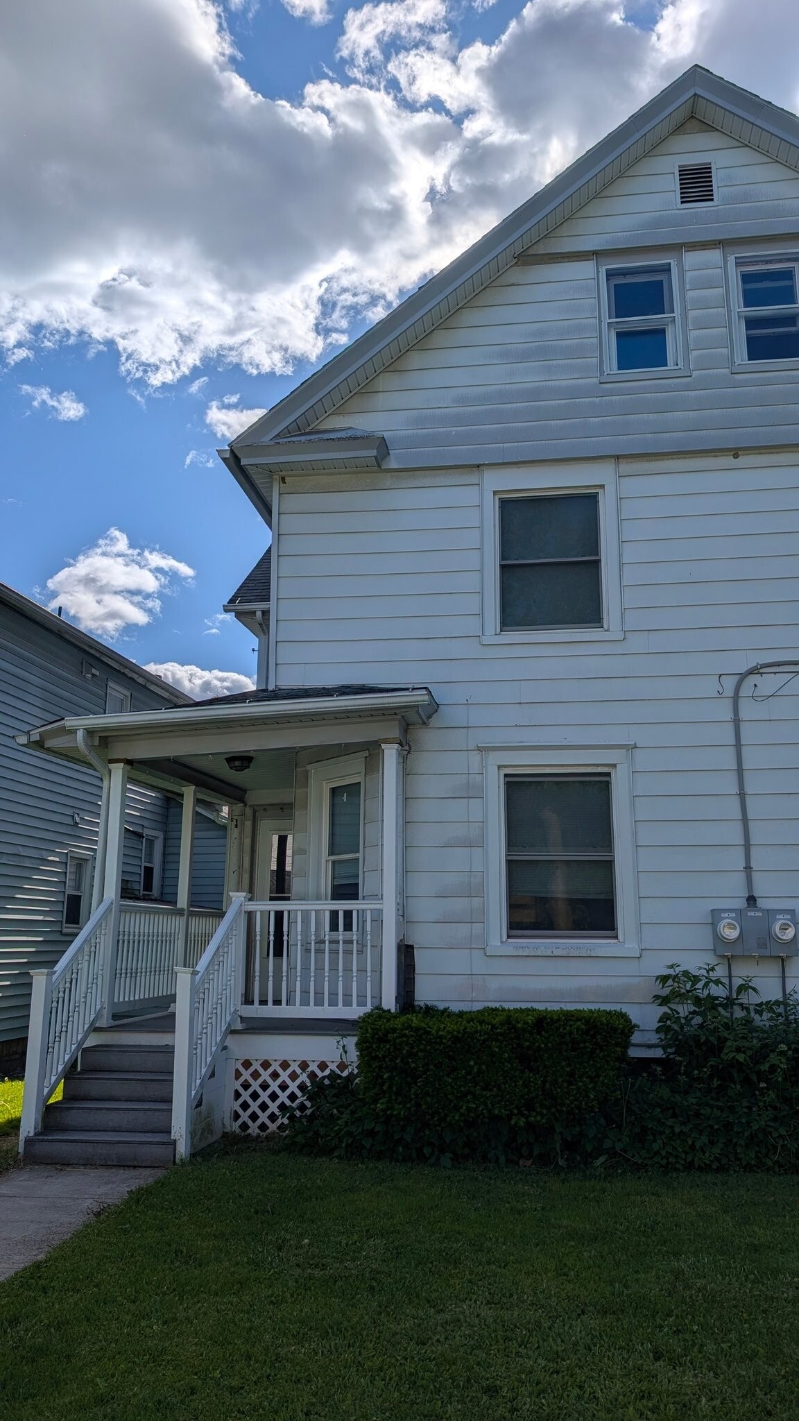 Building Photo - 161-161 S Seward Ave