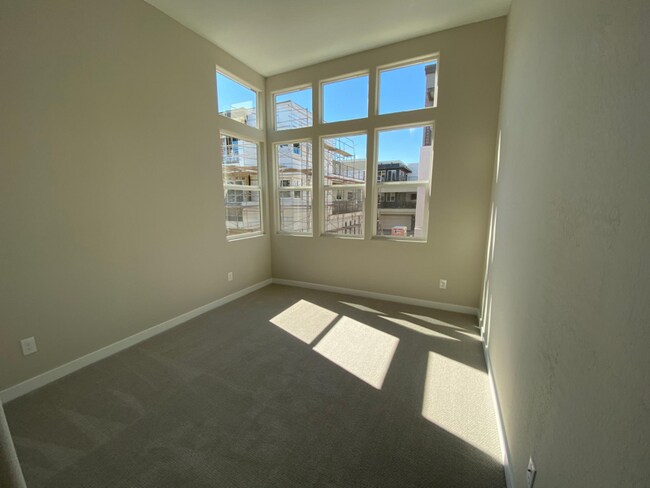 Building Photo - 1312 N Zane Dr