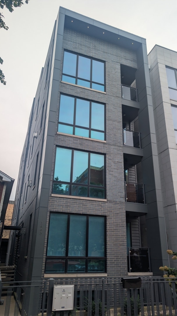 Building Photo - 1445 W Fry St