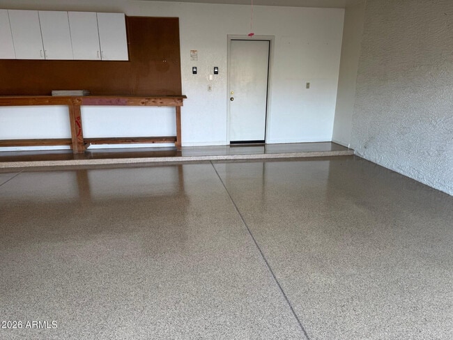 Building Photo - 9969 E Bayview Dr