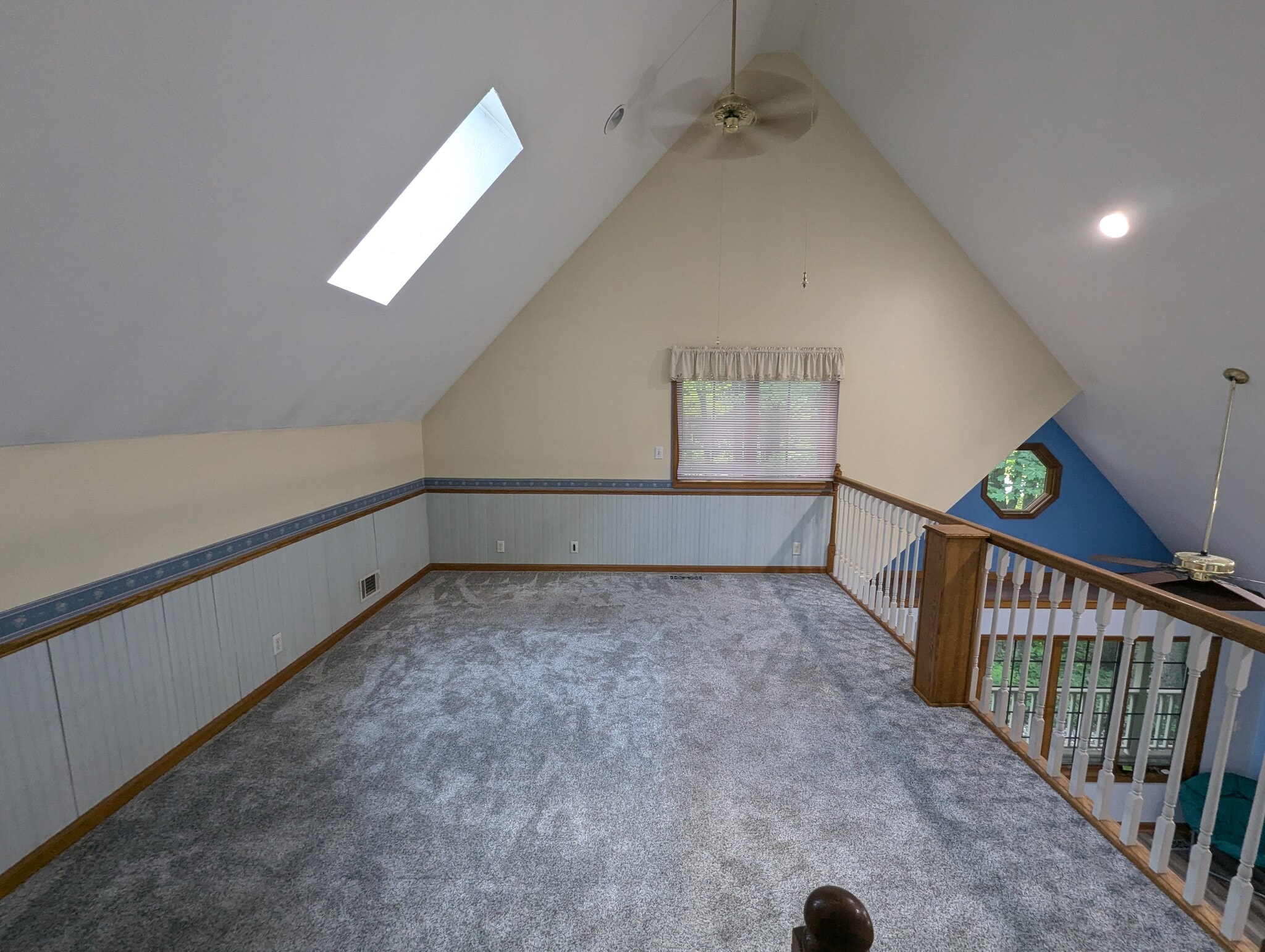 Building Photo - 3702 Dumont Rd