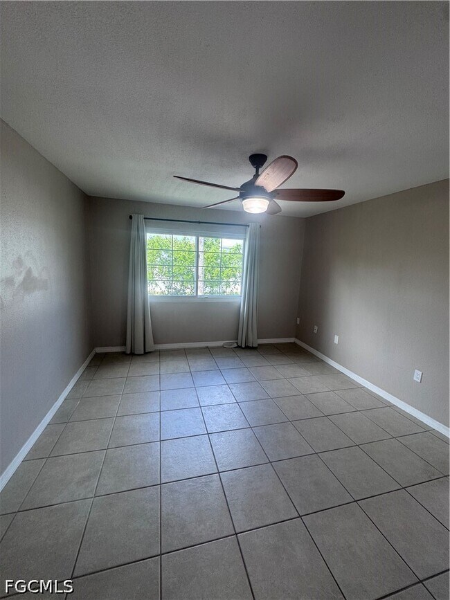 Building Photo - 3421 Winkler Ave