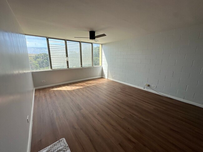 Building Photo - Maui Condo
