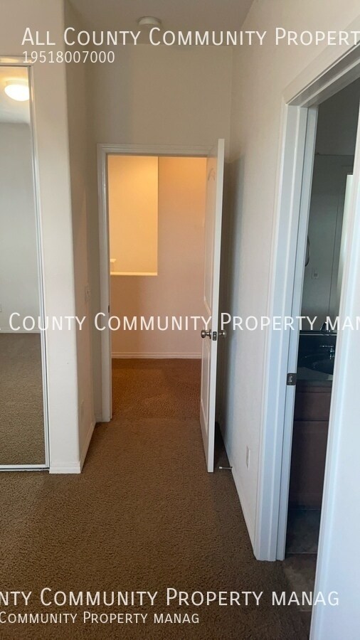 Building Photo - 40298 Hannah Way