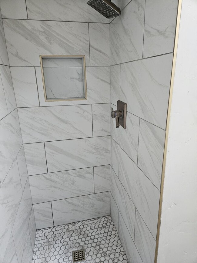 Building Photo - Wonderful townhome for rent in Nampa.  Near Lake Lowell.