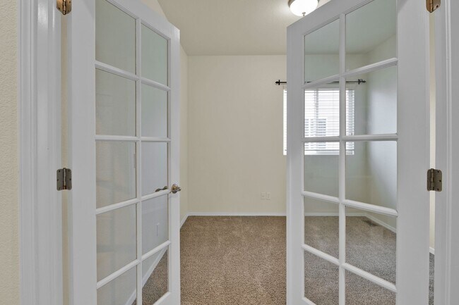 Building Photo - Ranch style home with 6 Bedrooms - 3 Bathrooms - 2 Car Garage - $2,650!
