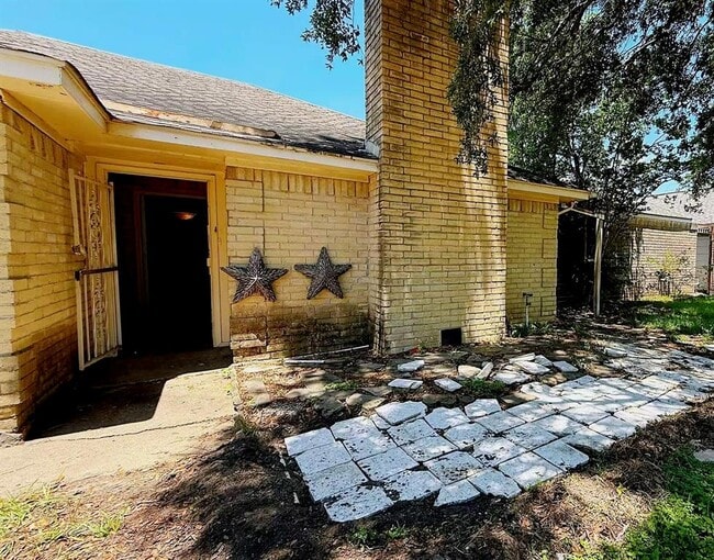 Building Photo - 9518 Langdon Ln