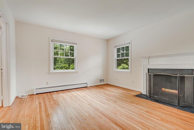 Building Photo - 6018 Onondaga Rd