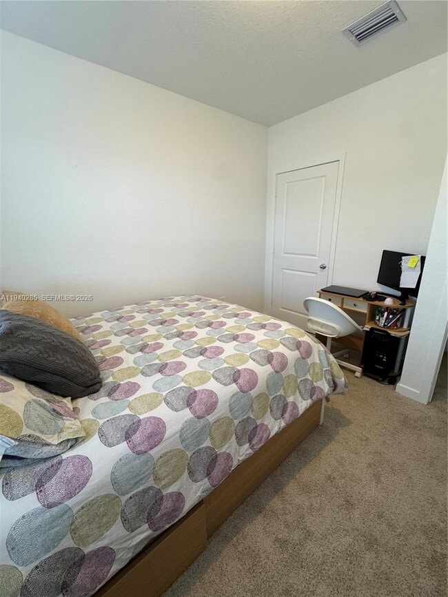 Building Photo - 466 NE 12th St