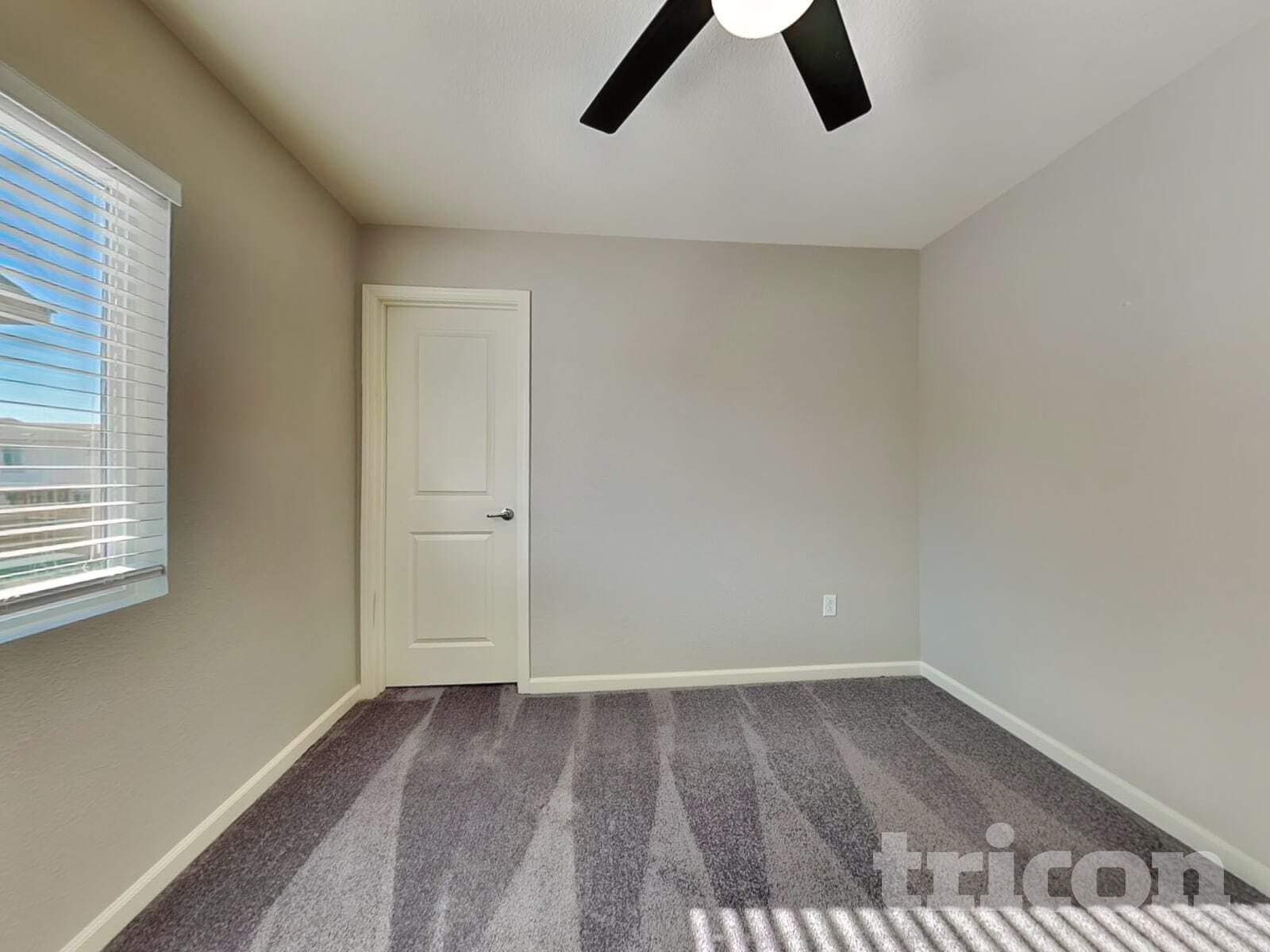 Building Photo - 8941 Elk Ravine Dr