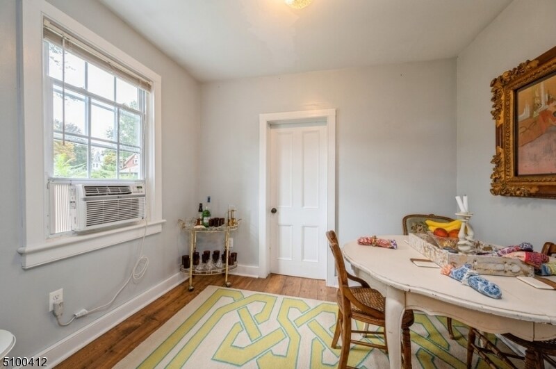 Building Photo - 15 Center St