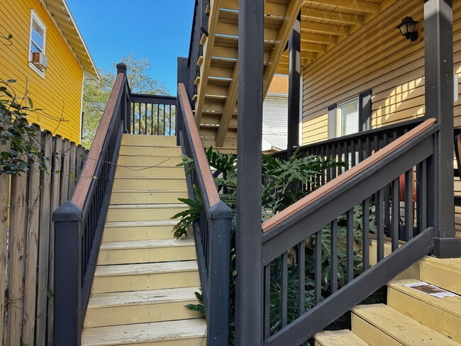 Building Photo - Historic Downtown | 4BR/4BA | Near Flagler College