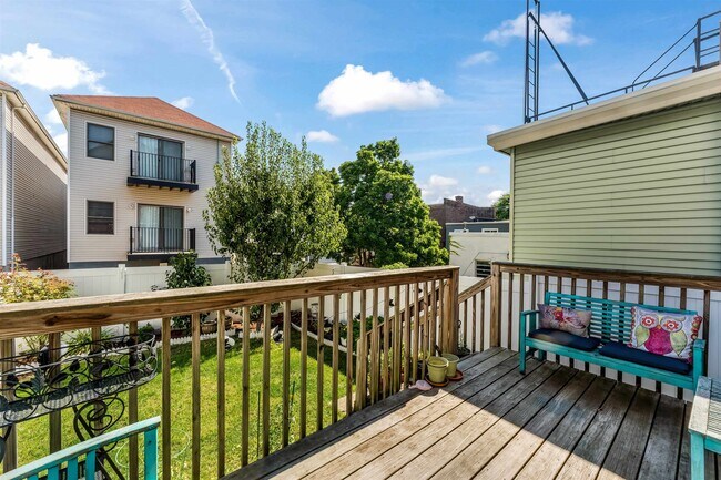 Building Photo - 76 Booraem Ave