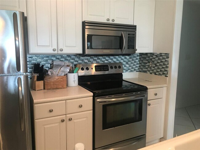 Building Photo - 2400 S Ocean Dr