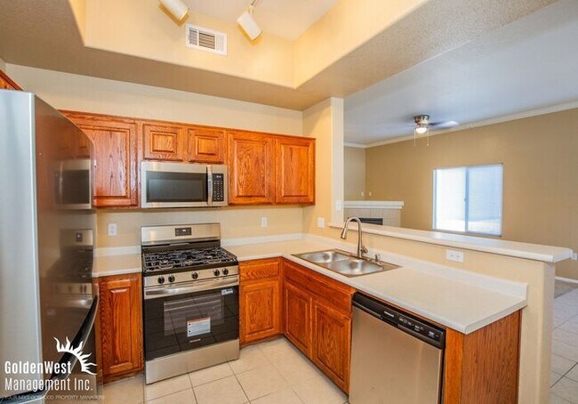 Building Photo - Bright & Inviting 2Bdm 2Ba Condo in Whitney - MI Special