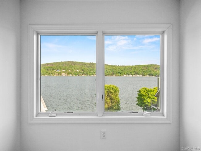 Building Photo - 99 Lake Shore Rd