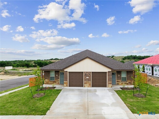 Building Photo - 101 Leon Ln