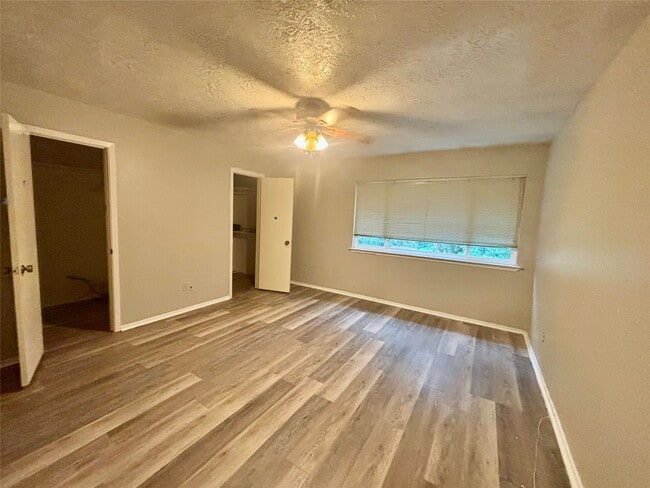 Building Photo - 16327 Quail Echo Dr