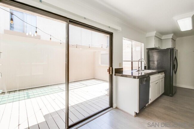 Building Photo - 3268 Via Marin