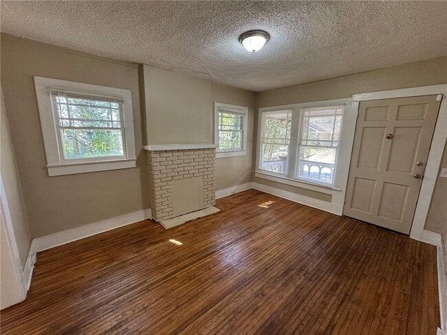 Building Photo - 134 N Carlen St