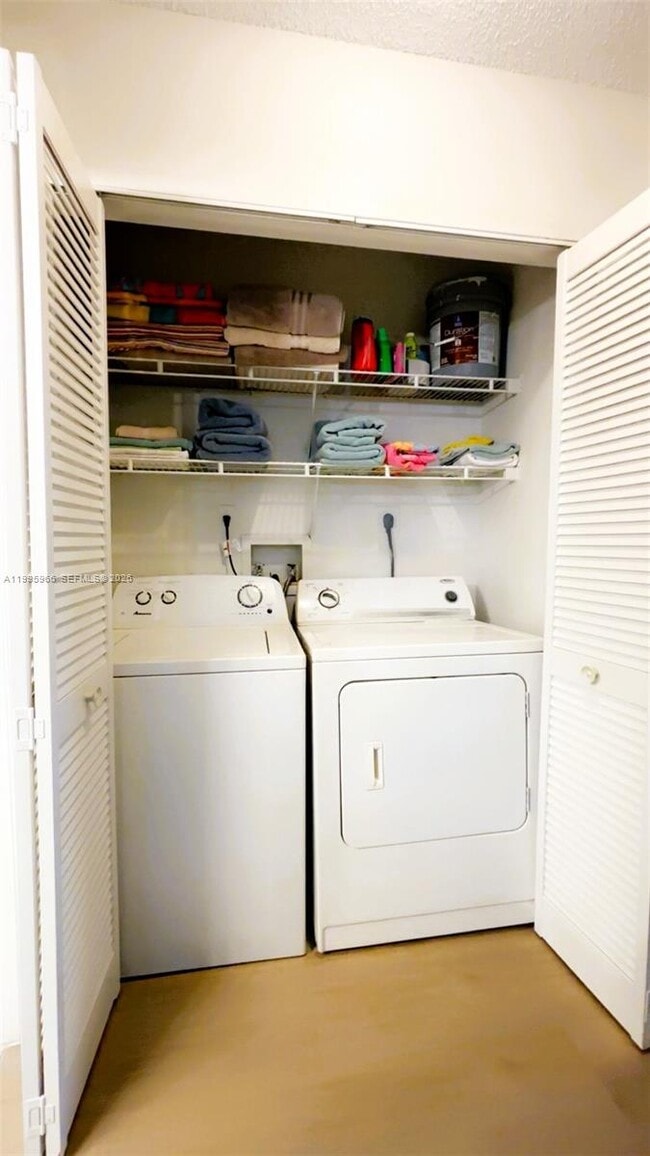 Building Photo - 19801 E Country Club Dr