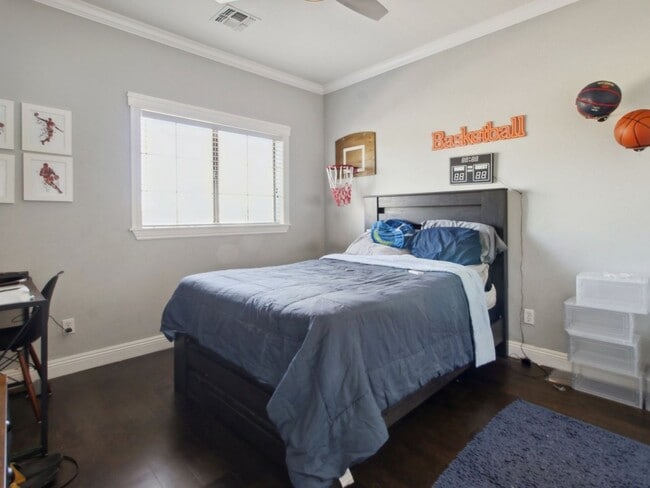 Building Photo - 7733 W Southgate Ave