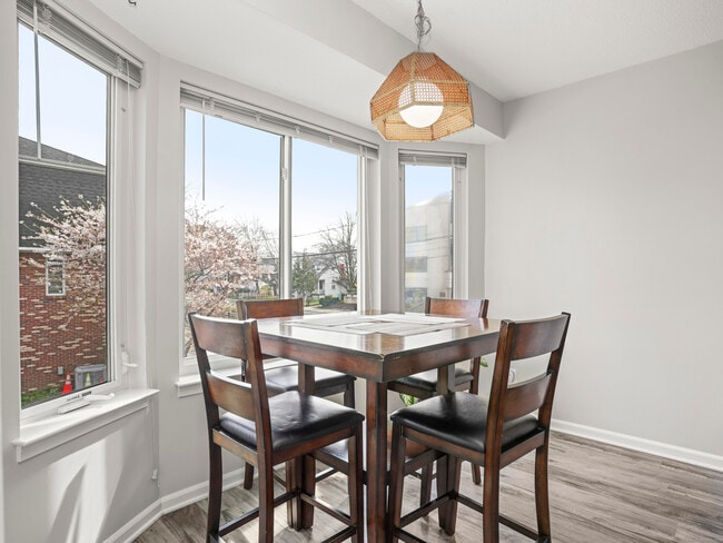 Building Photo - 1611 Washington Blvd