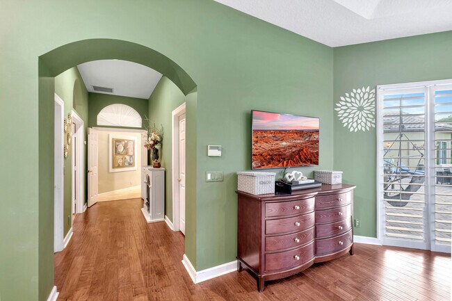 Building Photo - 8205 Woodsmuir Dr