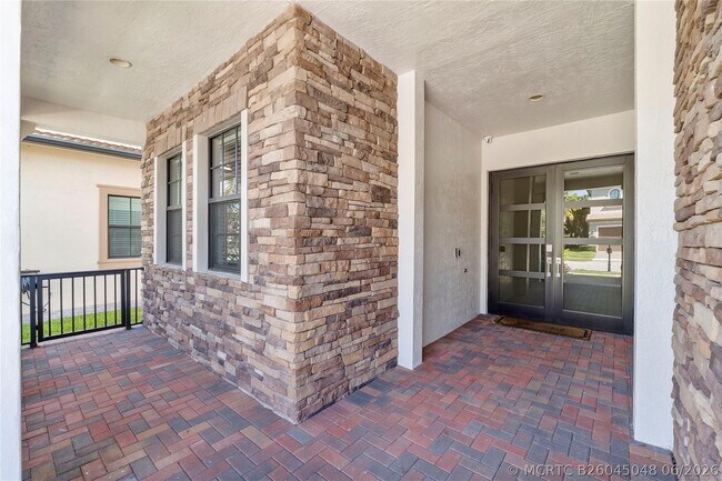 Building Photo - 11036 Meridian Dr N