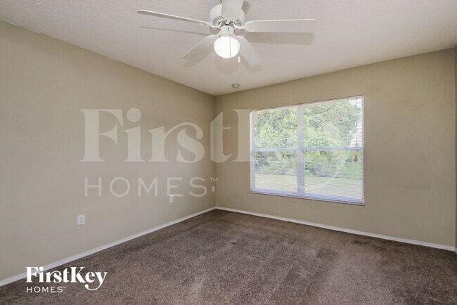 Building Photo - 157 Oak Crossing Blvd